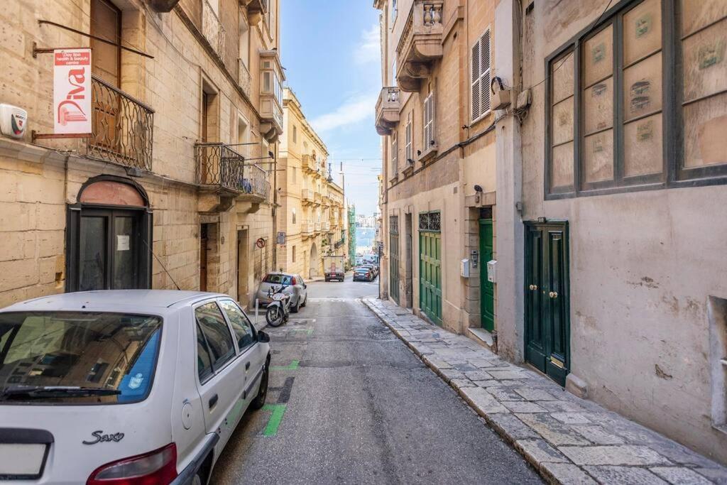 City Penthouse With Roof Terrace And Sea Views Valletta Exterior photo